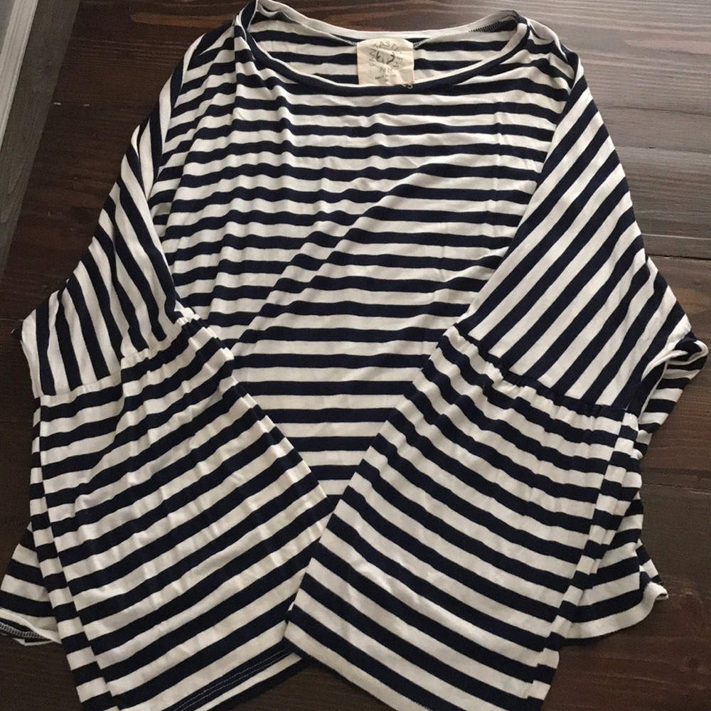 Bell sleeve top
